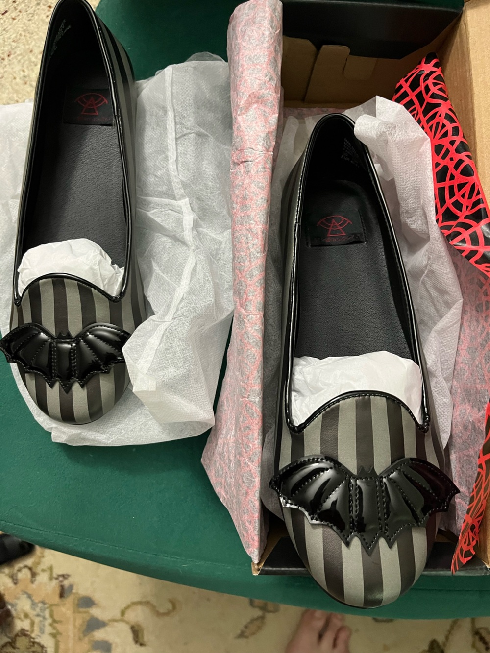 Strange cult Lydia Bat Striped Black & Gray Bat Accent Flats - New  US 10